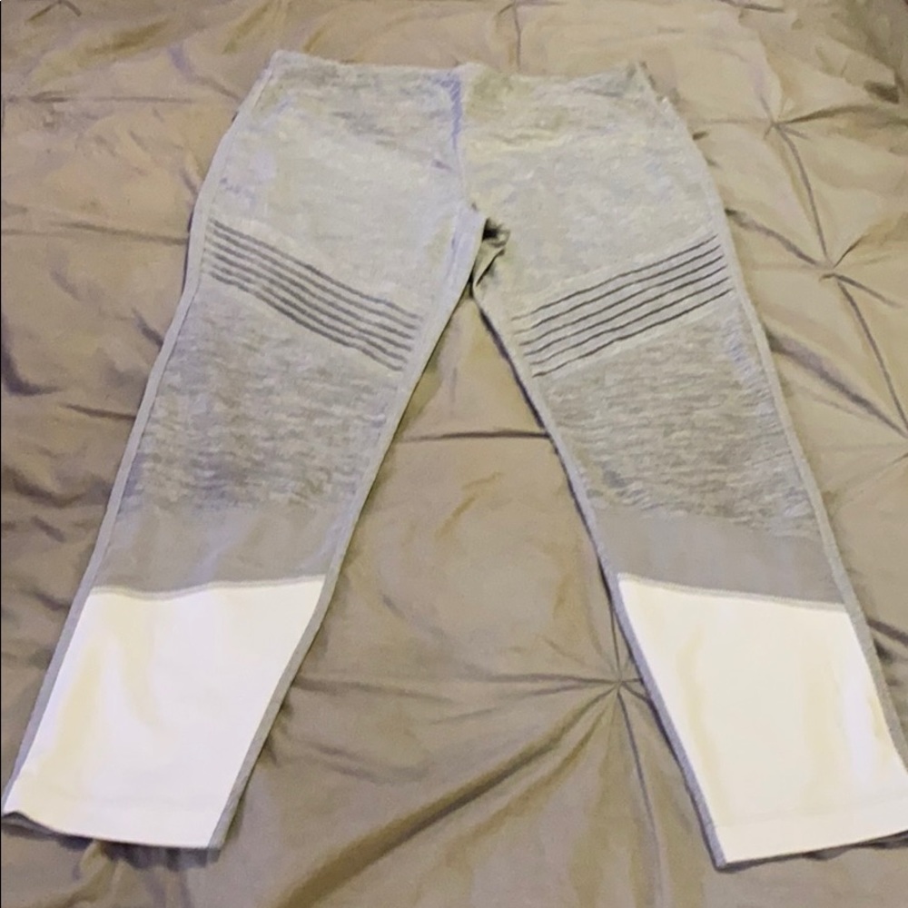 Workout athletic pants.  Grey Avia size large. - Picture 2 of 3